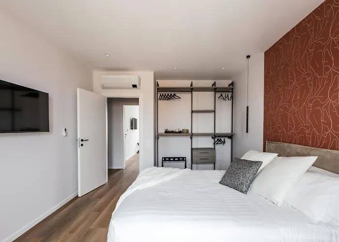 The Rent - Spacious Three-bedroom Flat In The San Giovanni Area * Rom