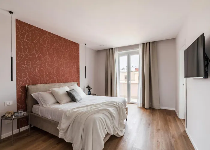 The Rent - Spacious Three-bedroom Flat In The San Giovanni Area Apartment *