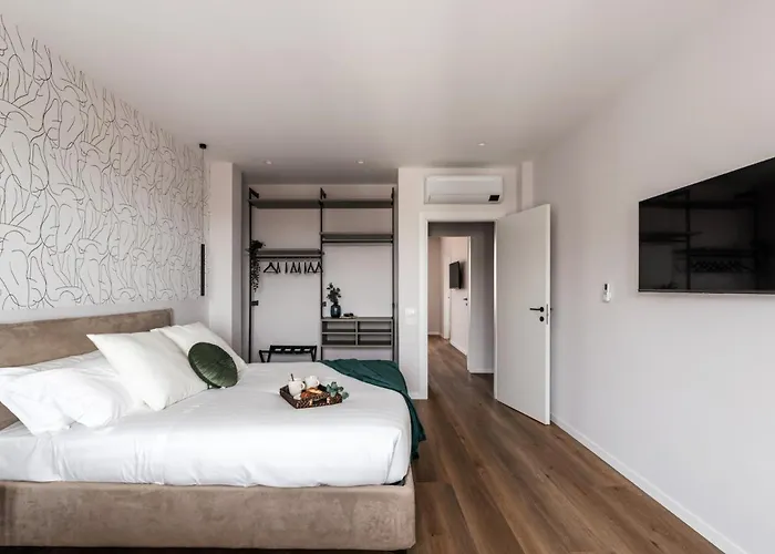 Apartment The Rent - Spacious Three-bedroom Flat In The San Giovanni Area