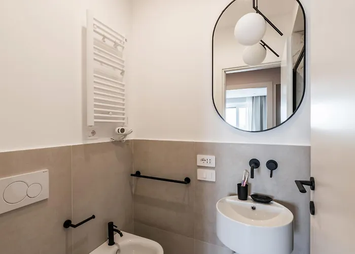 Apartment The Rent - Spacious Three-bedroom Flat In The San Giovanni Area Rom