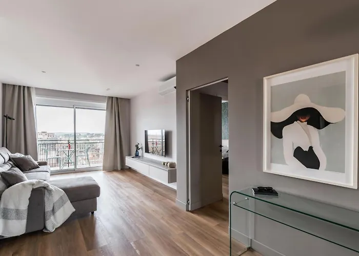 Apartment The Rent - Spacious Three-bedroom Flat In The San Giovanni Area Rom